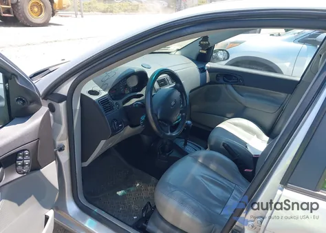 2005 Ford Focus Zx5 z USA, uszkodzony, nr VIN 3FAFP37N95R106453